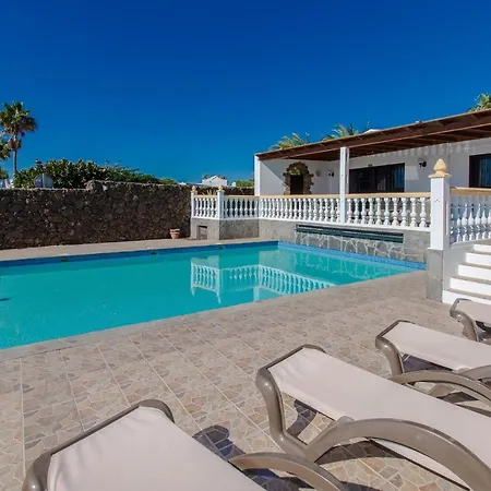 Quevega Puerto Del Carmen Lanzarote Villa