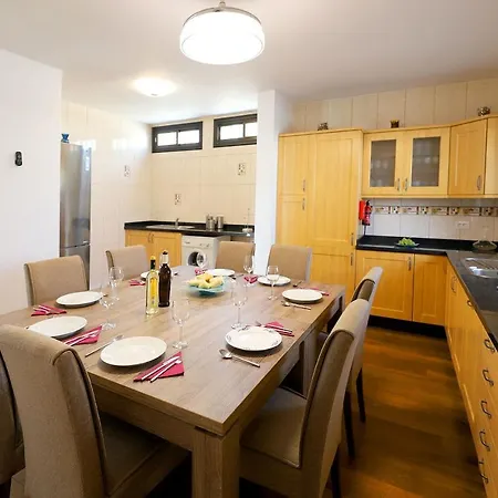 Graceful 5 Bedrooms Vega Del Carmen Distant Sea Views Puerto del Carmen (Lanzarote)