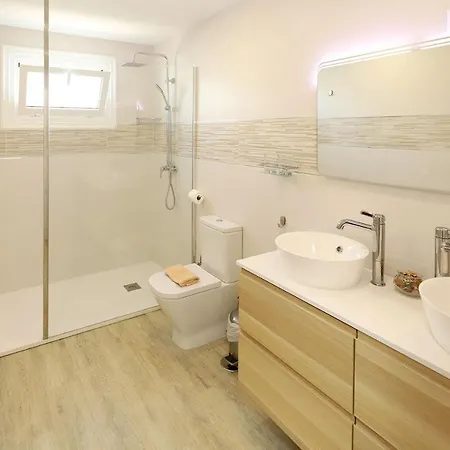 Vila Graceful 5 Bedrooms Vega Del Carmen Distant Sea Views *