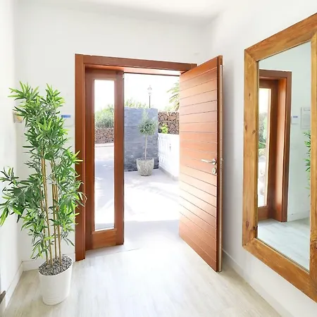 וילה Graceful 5 Bedrooms Vega Del Carmen Distant Sea Views פוארטו דל כרמן